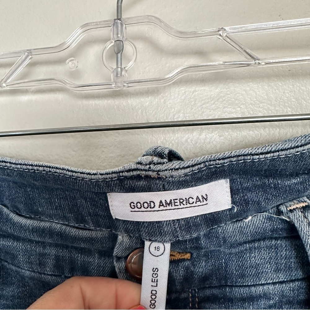 Good American Good Legs Skinny Jeans - Picture 11 of 11